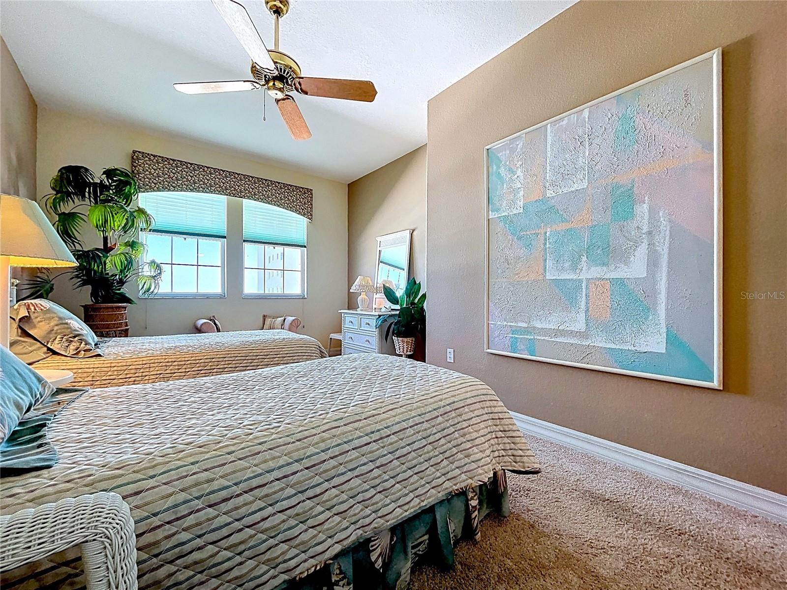 ISLAND PARK PL - Residential