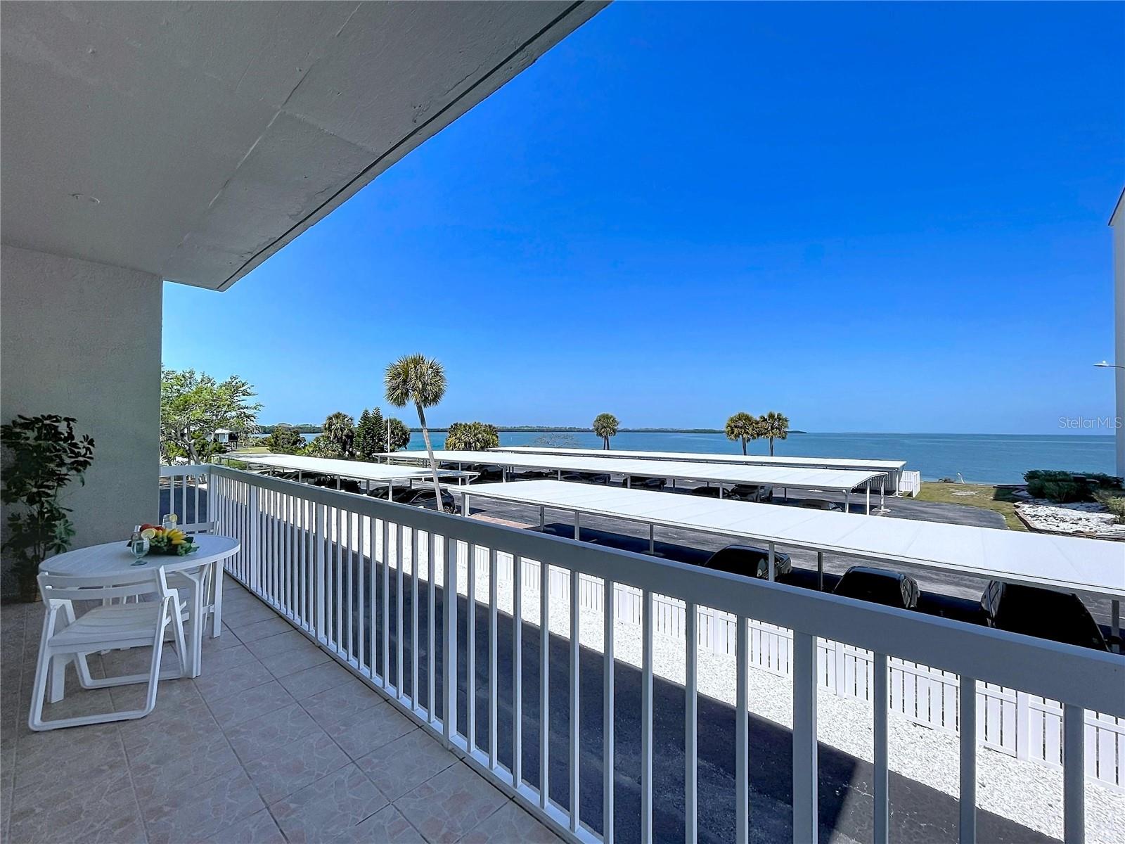 ISLAND PARK PL - Residential