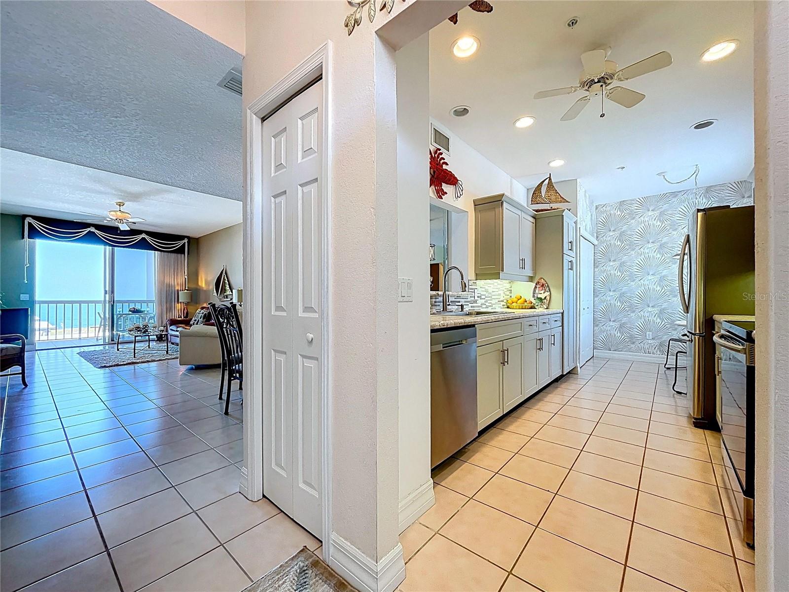 ISLAND PARK PL - Residential