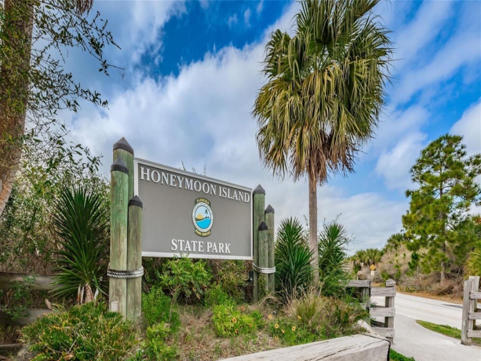 ISLAND PARK PL - Residential