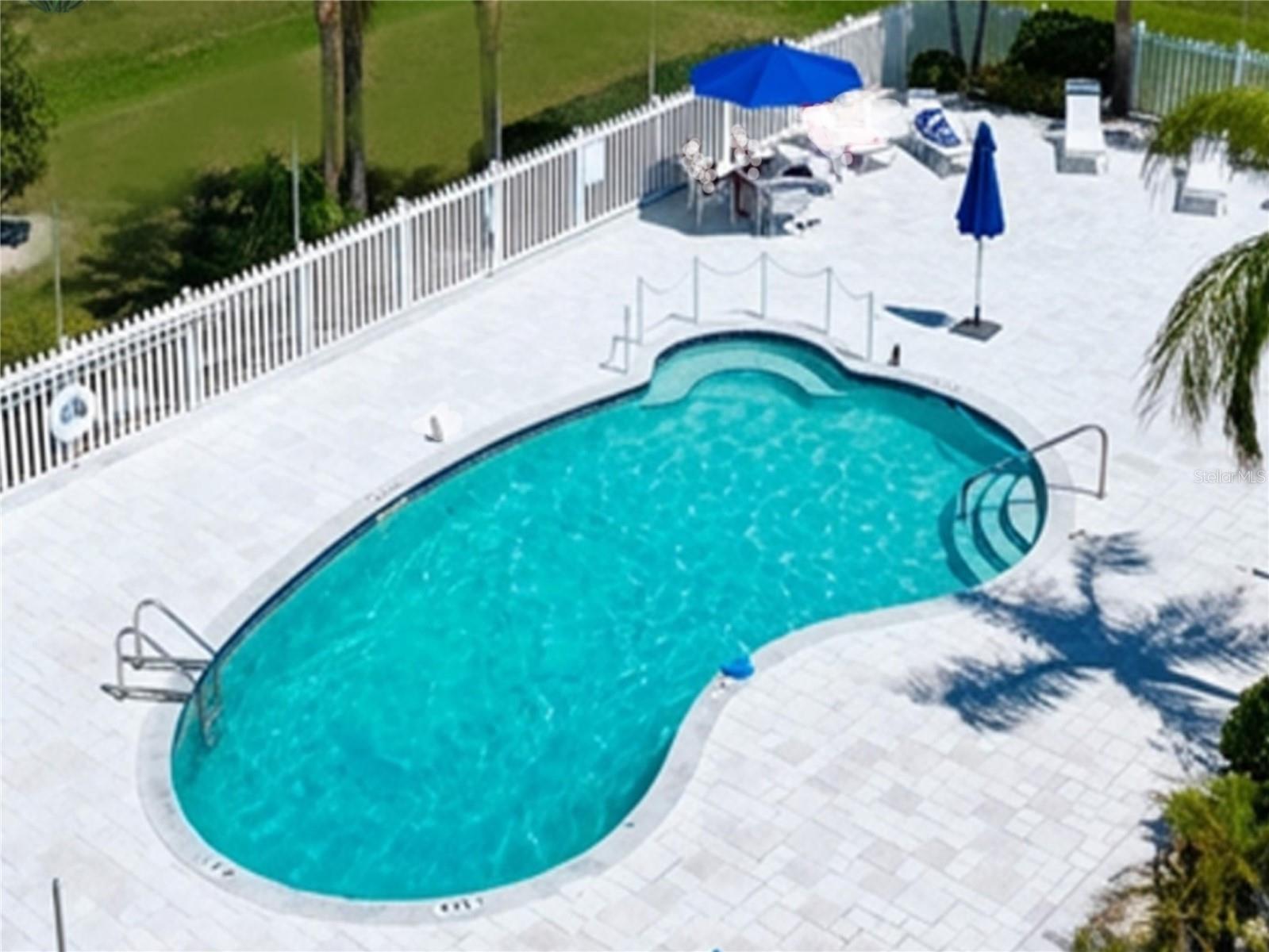 ISLAND PARK PL - Residential