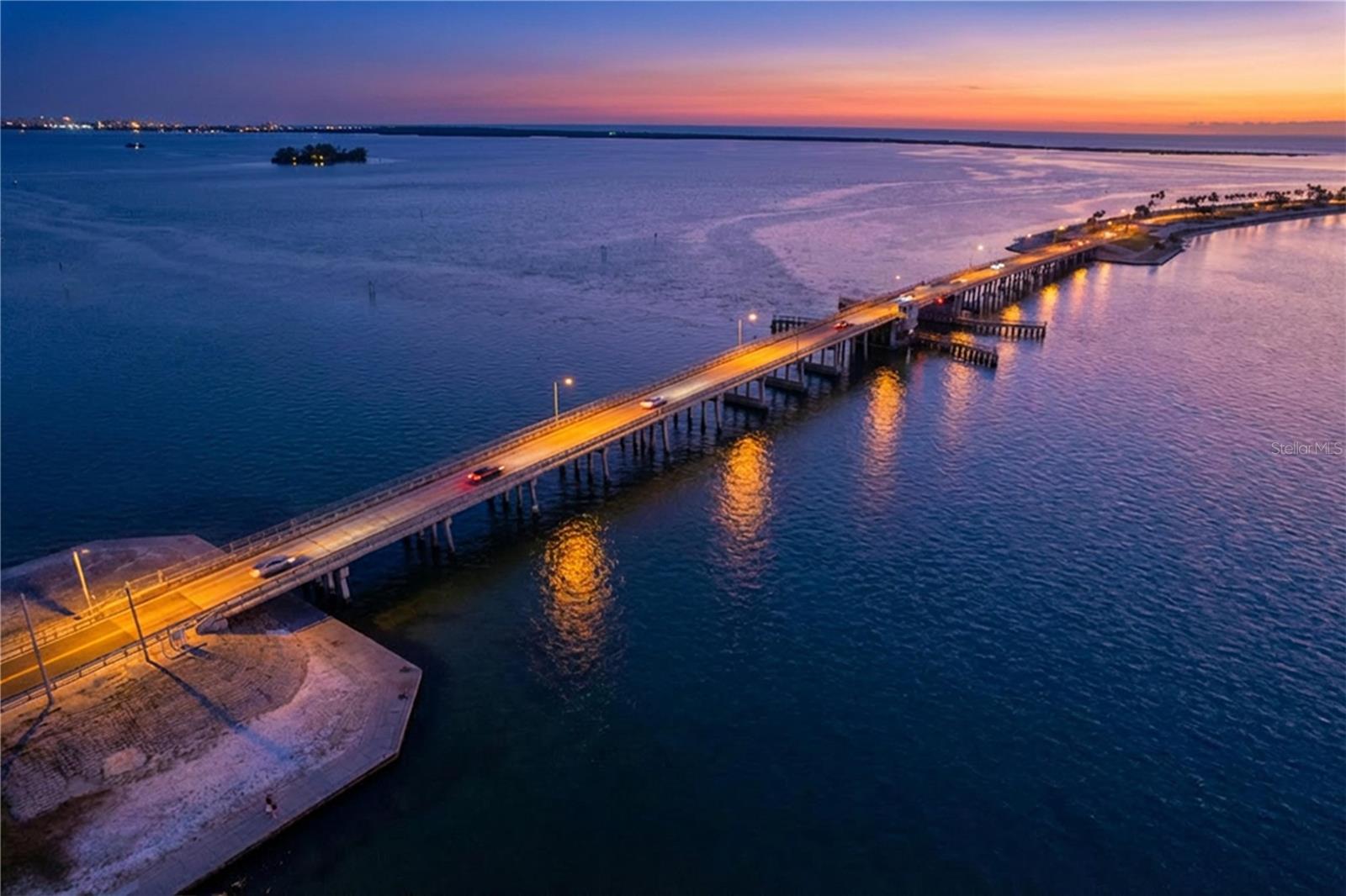 ISLAND PARK PL - Residential