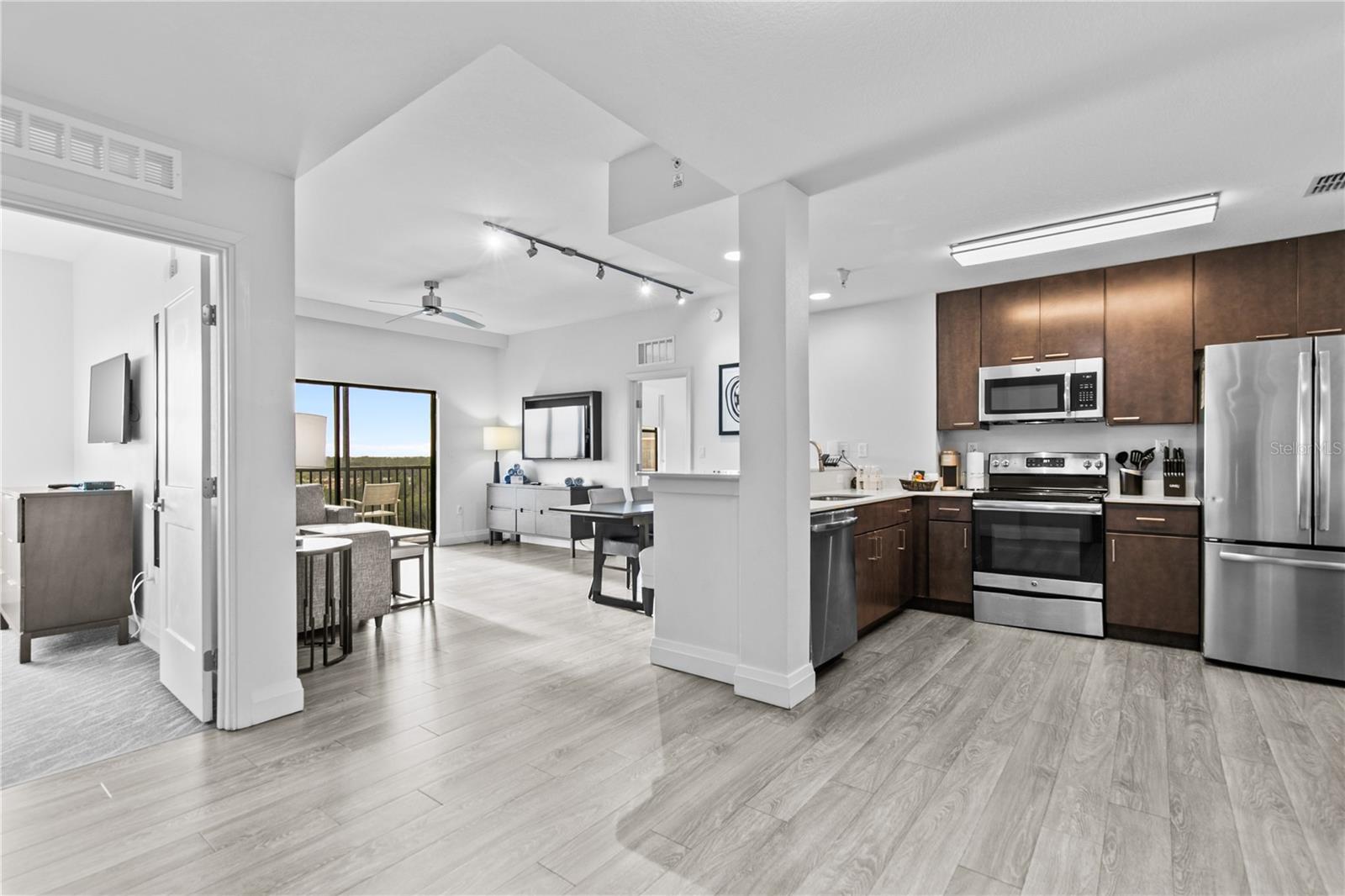 GROVE RESORT AND SPA HOTEL CONDOMINIUM - Residential