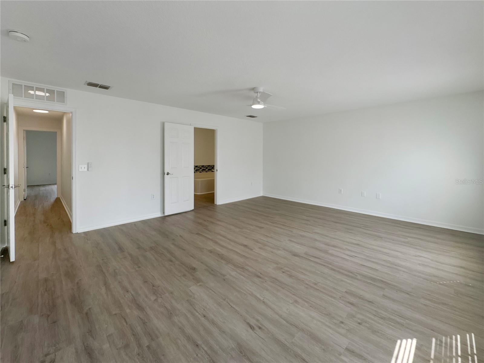 LEESBURG OVERLOOK AT LAKE GRIFFIN - Residential