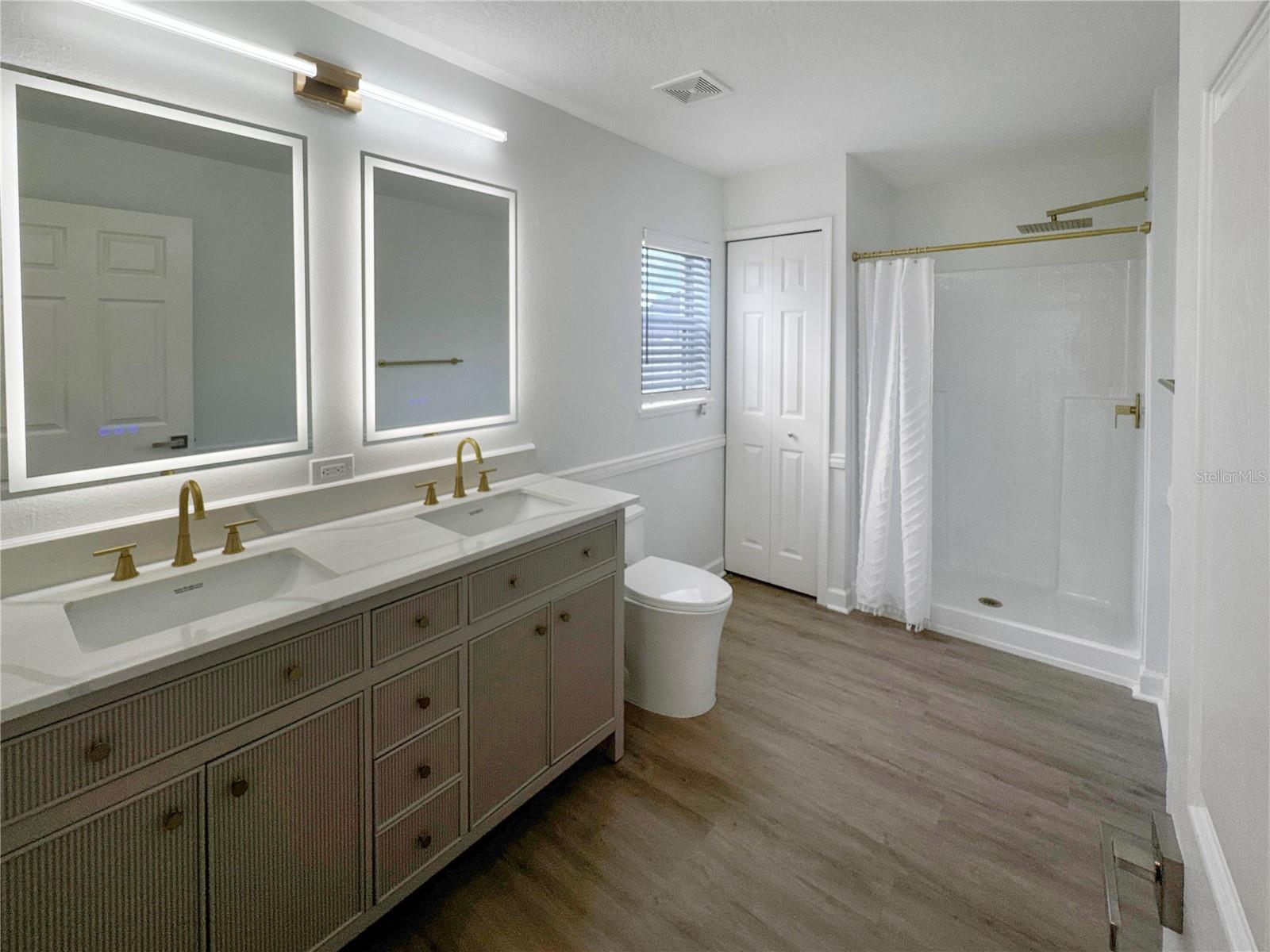 LEESBURG OVERLOOK AT LAKE GRIFFIN - Residential