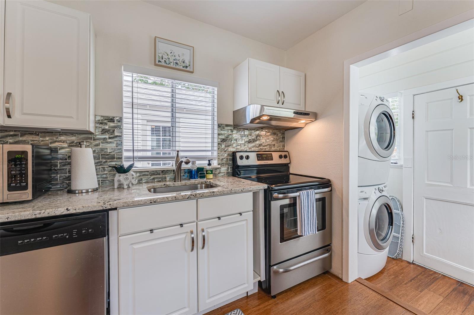 SUNSHINE PARK - Residential