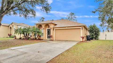 A home in LAKELAND