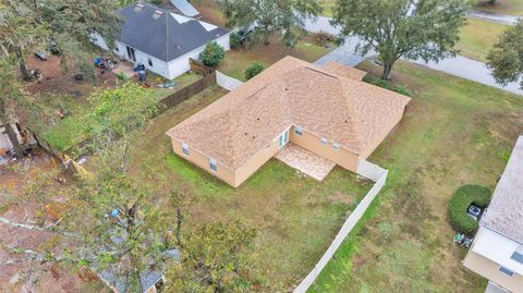 A home in LAKELAND