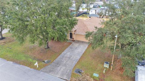 A home in LAKELAND