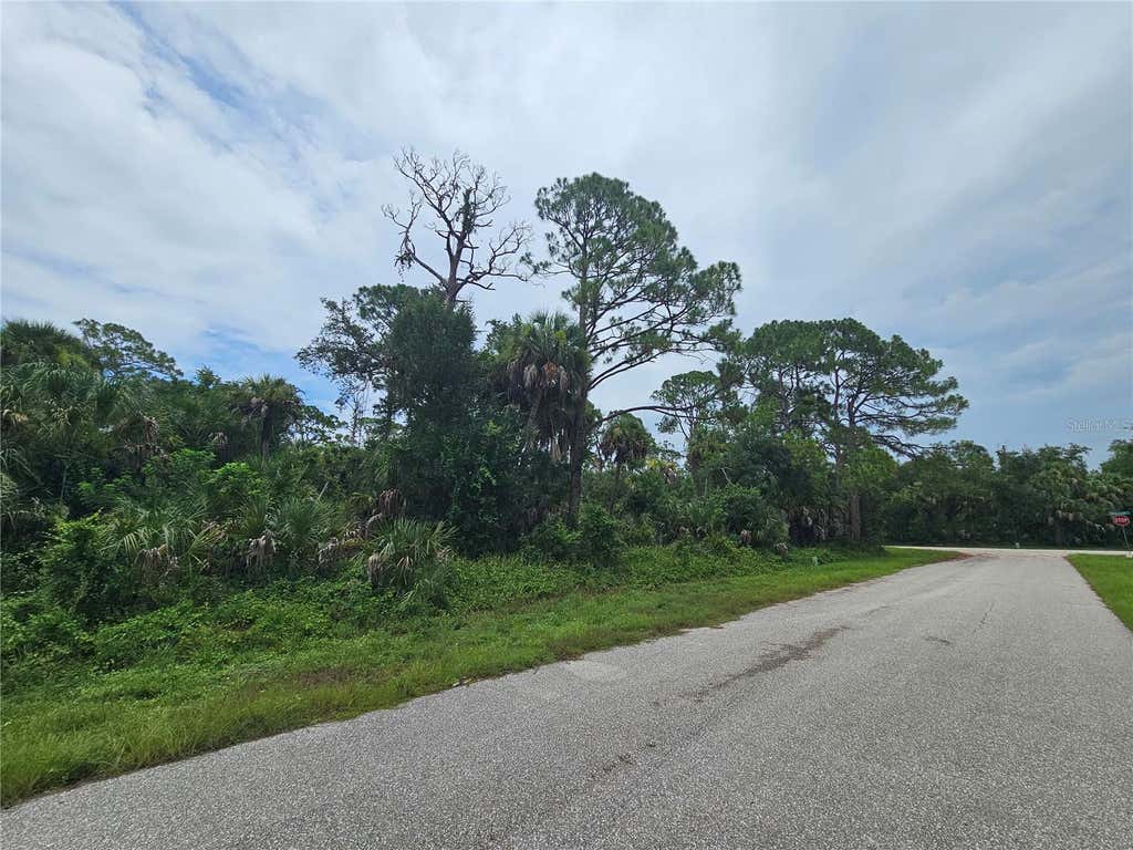 Photo of 16126 Tarkio Avenue, Port Charlotte, FL 33954 (MLS # C7529225)
