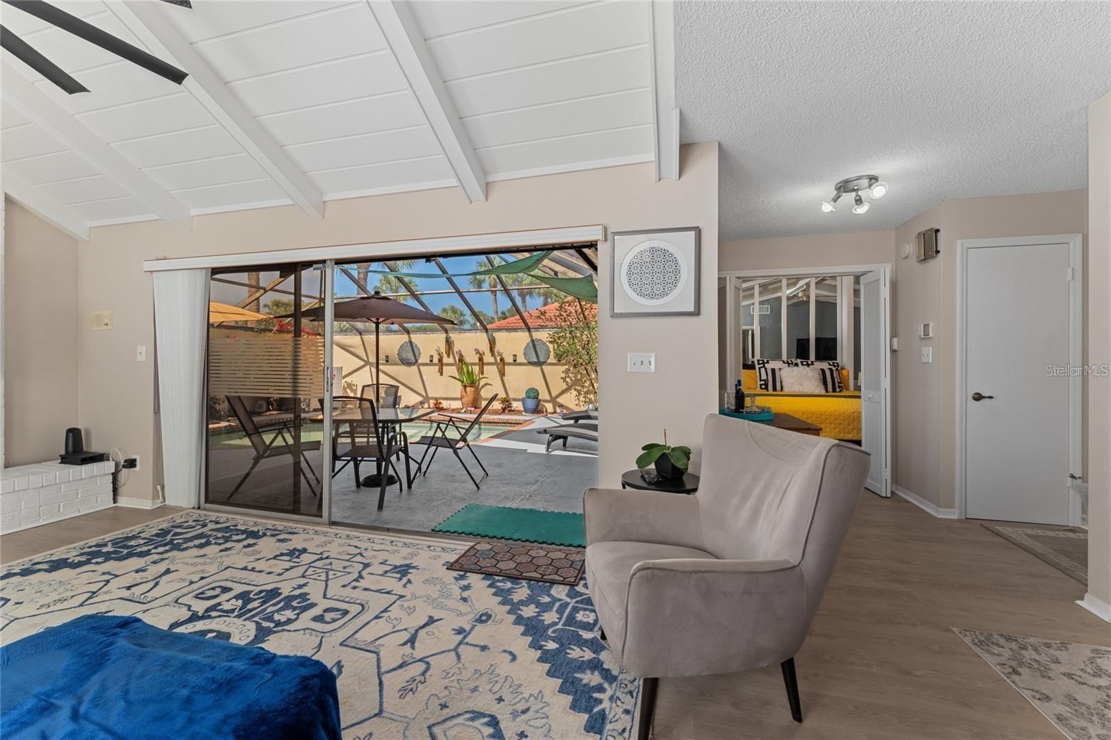 ISLAND CLUB AT ROSEMONT CONDO - Residential