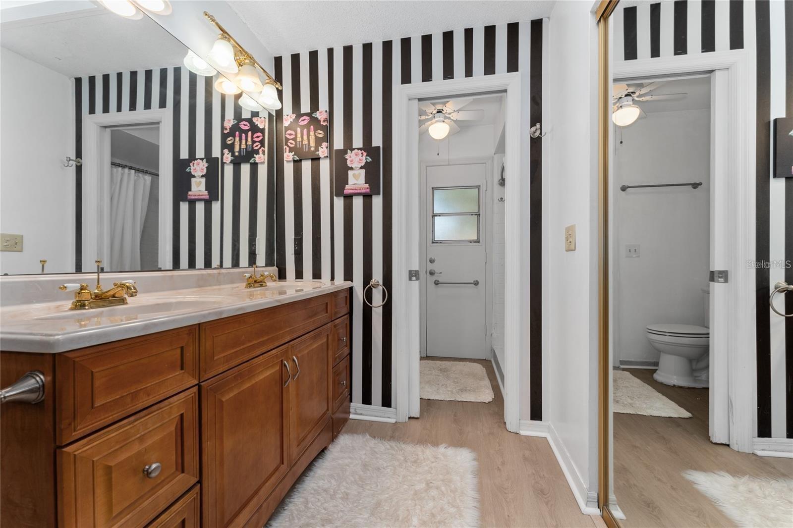 ISLAND CLUB AT ROSEMONT CONDO - Residential