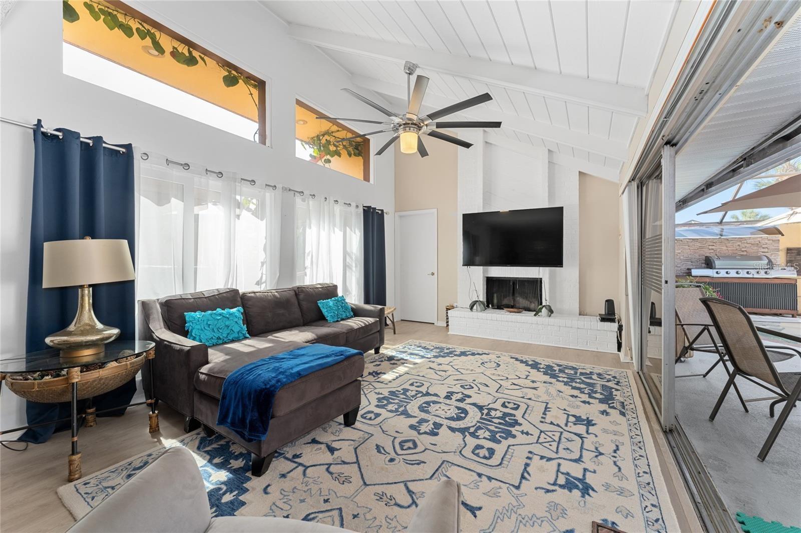 ISLAND CLUB AT ROSEMONT CONDO - Residential