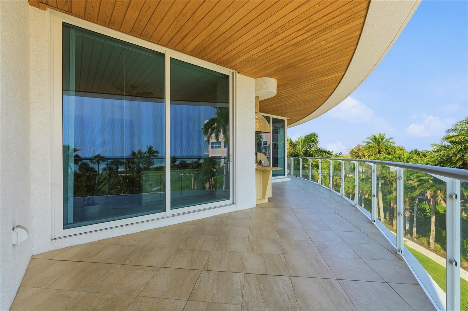 ARIA LONGBOAT KEY - Residential