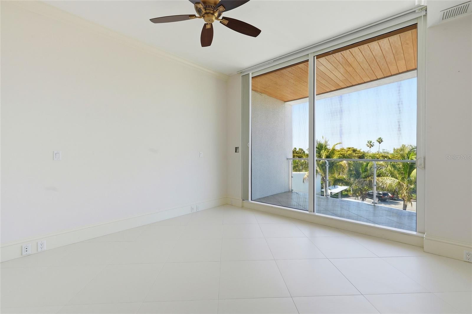 ARIA LONGBOAT KEY - Residential