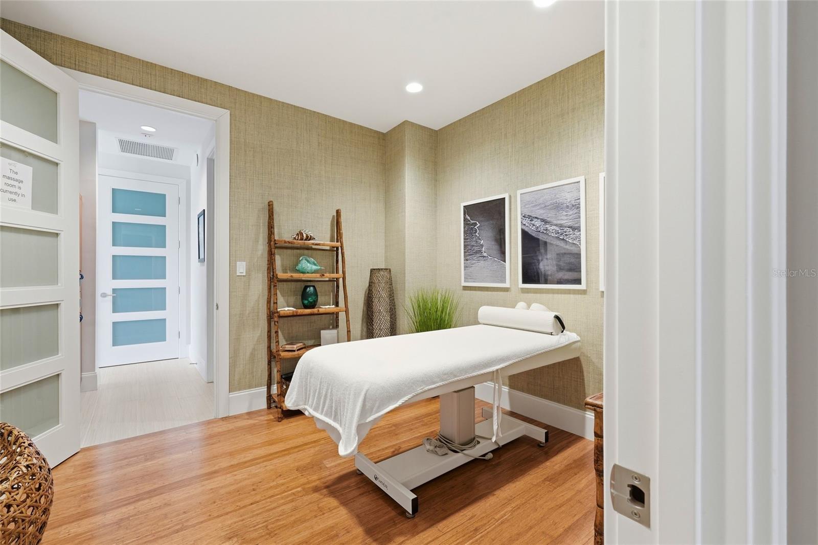 ARIA LONGBOAT KEY - Residential