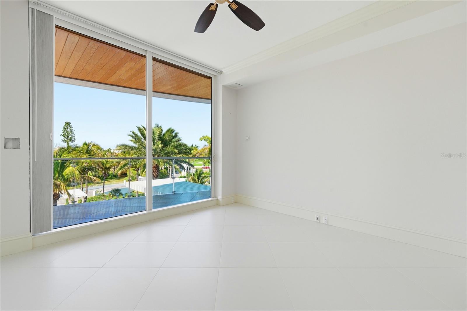 ARIA LONGBOAT KEY - Residential