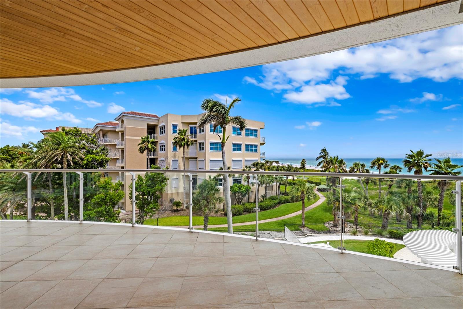 ARIA LONGBOAT KEY - Residential
