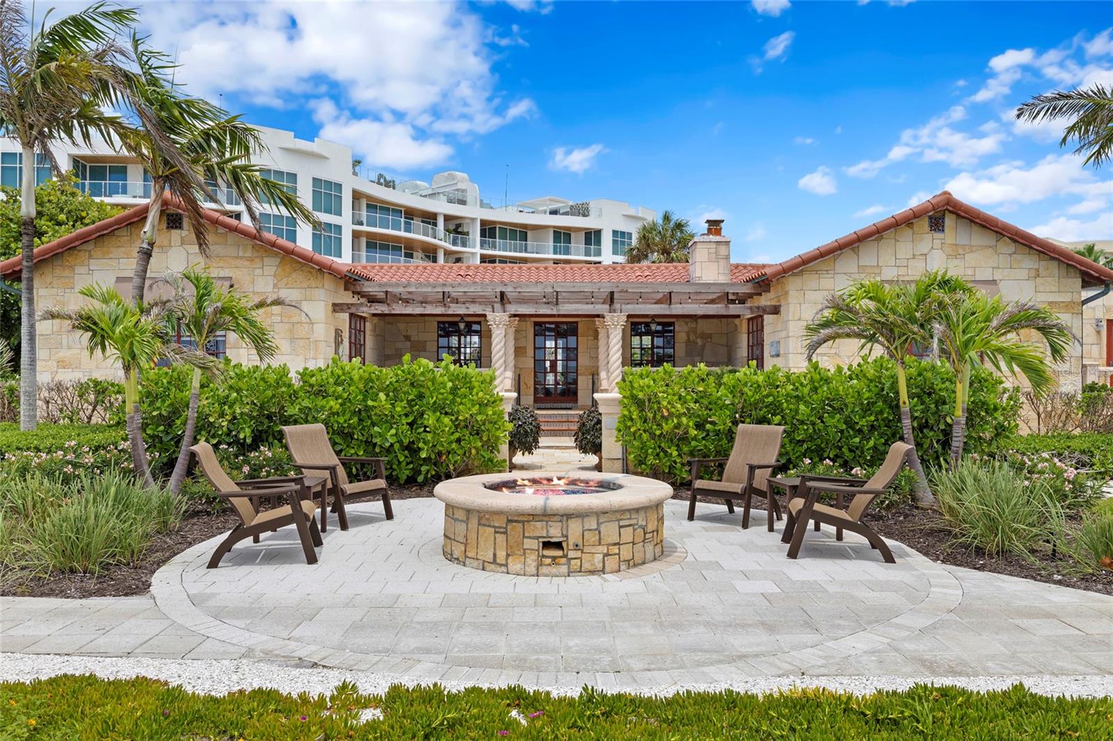 ARIA LONGBOAT KEY - Residential