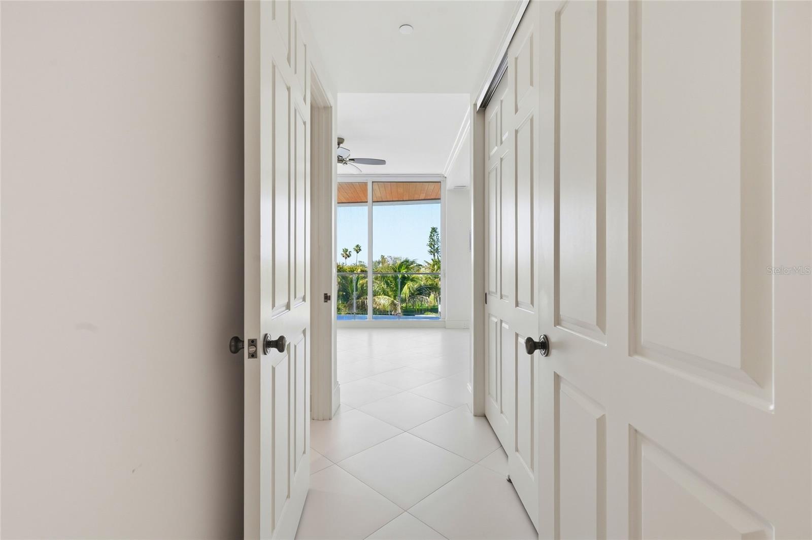 ARIA LONGBOAT KEY - Residential