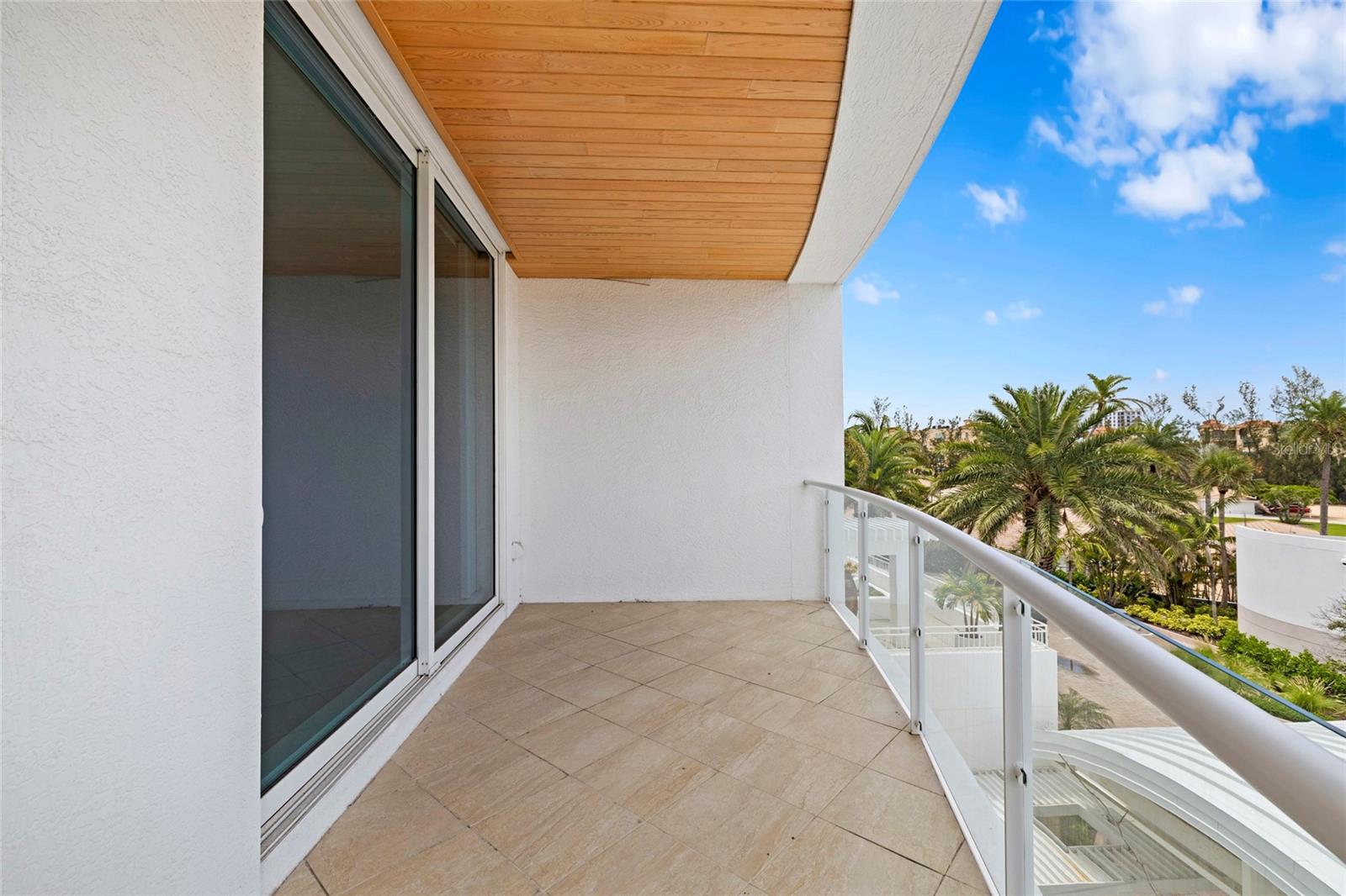 ARIA LONGBOAT KEY - Residential