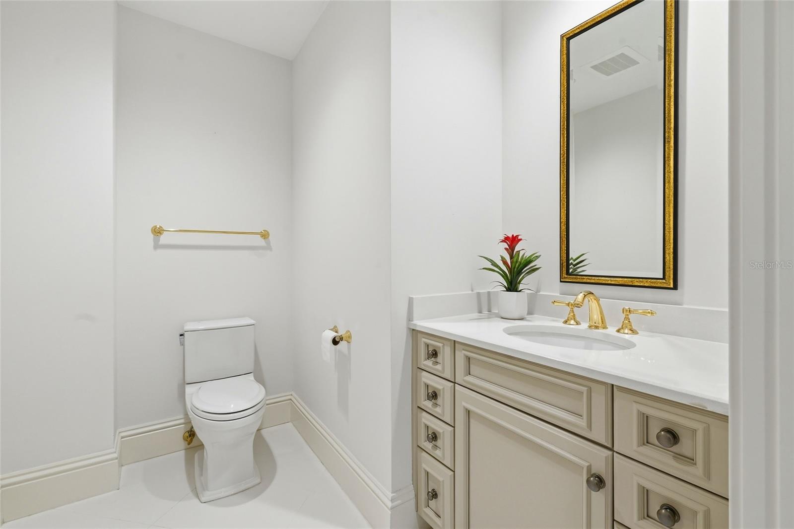 ARIA LONGBOAT KEY - Residential