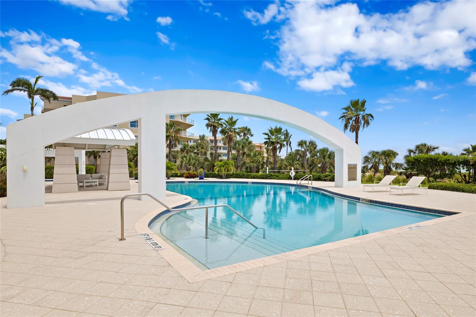 ARIA LONGBOAT KEY - Residential