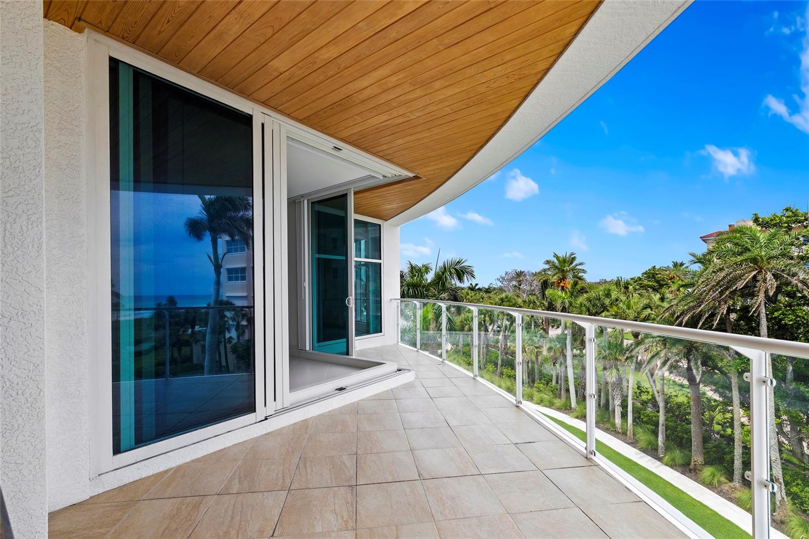 ARIA LONGBOAT KEY - Residential