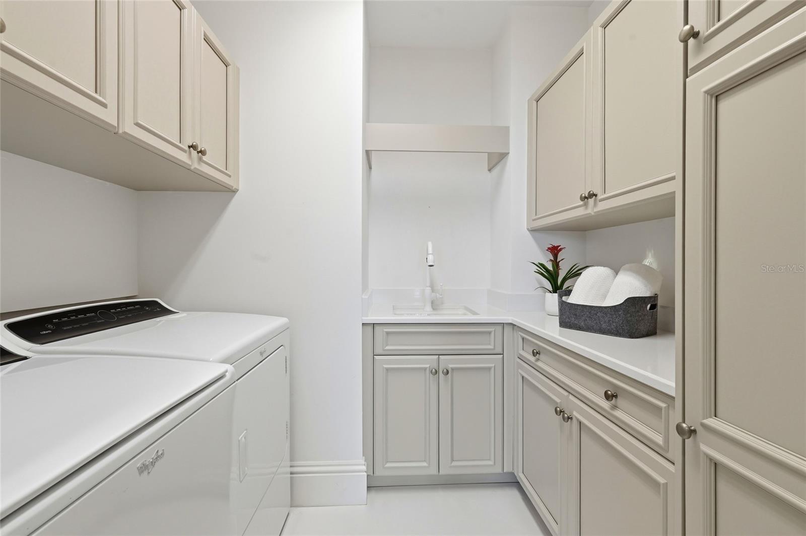 ARIA LONGBOAT KEY - Residential