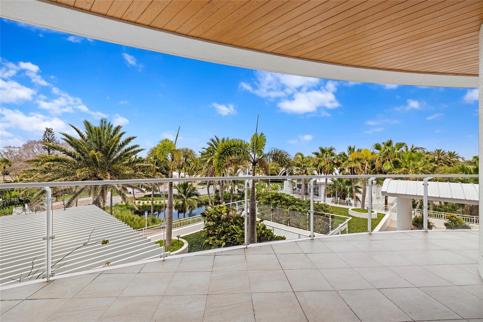 ARIA LONGBOAT KEY - Residential