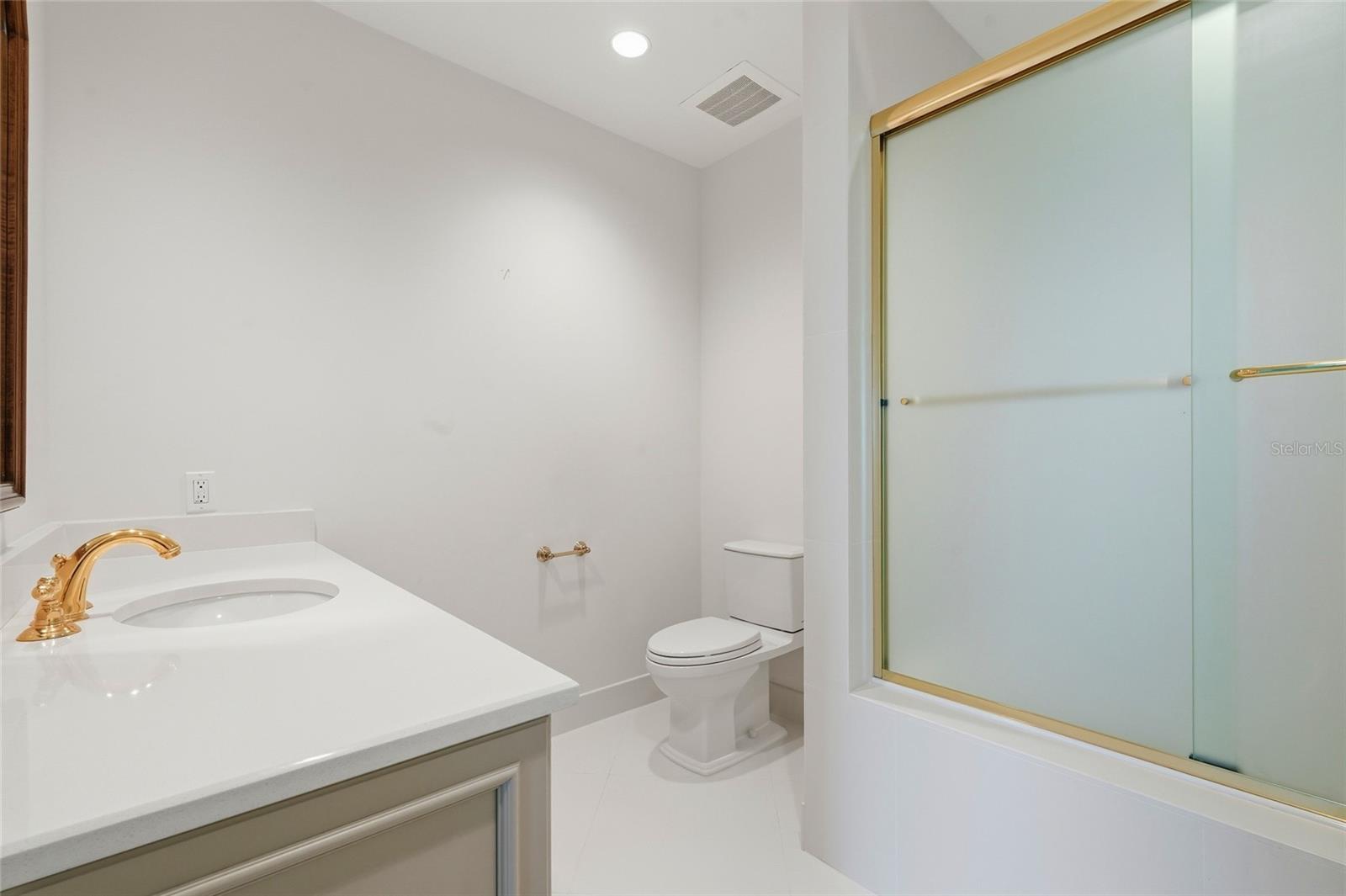 ARIA LONGBOAT KEY - Residential