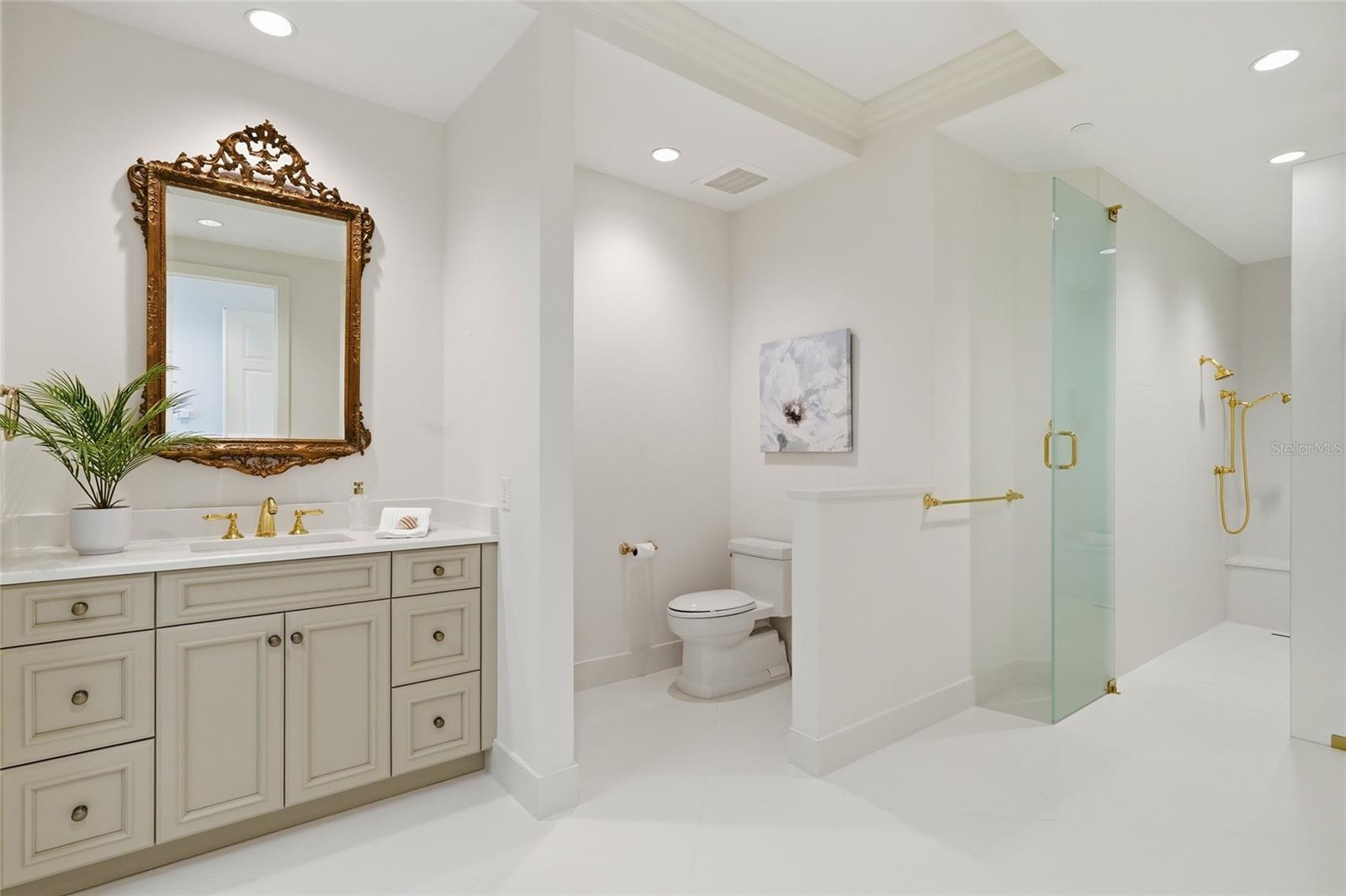 ARIA LONGBOAT KEY - Residential