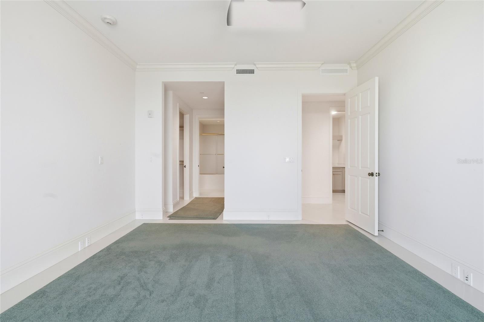 ARIA LONGBOAT KEY - Residential