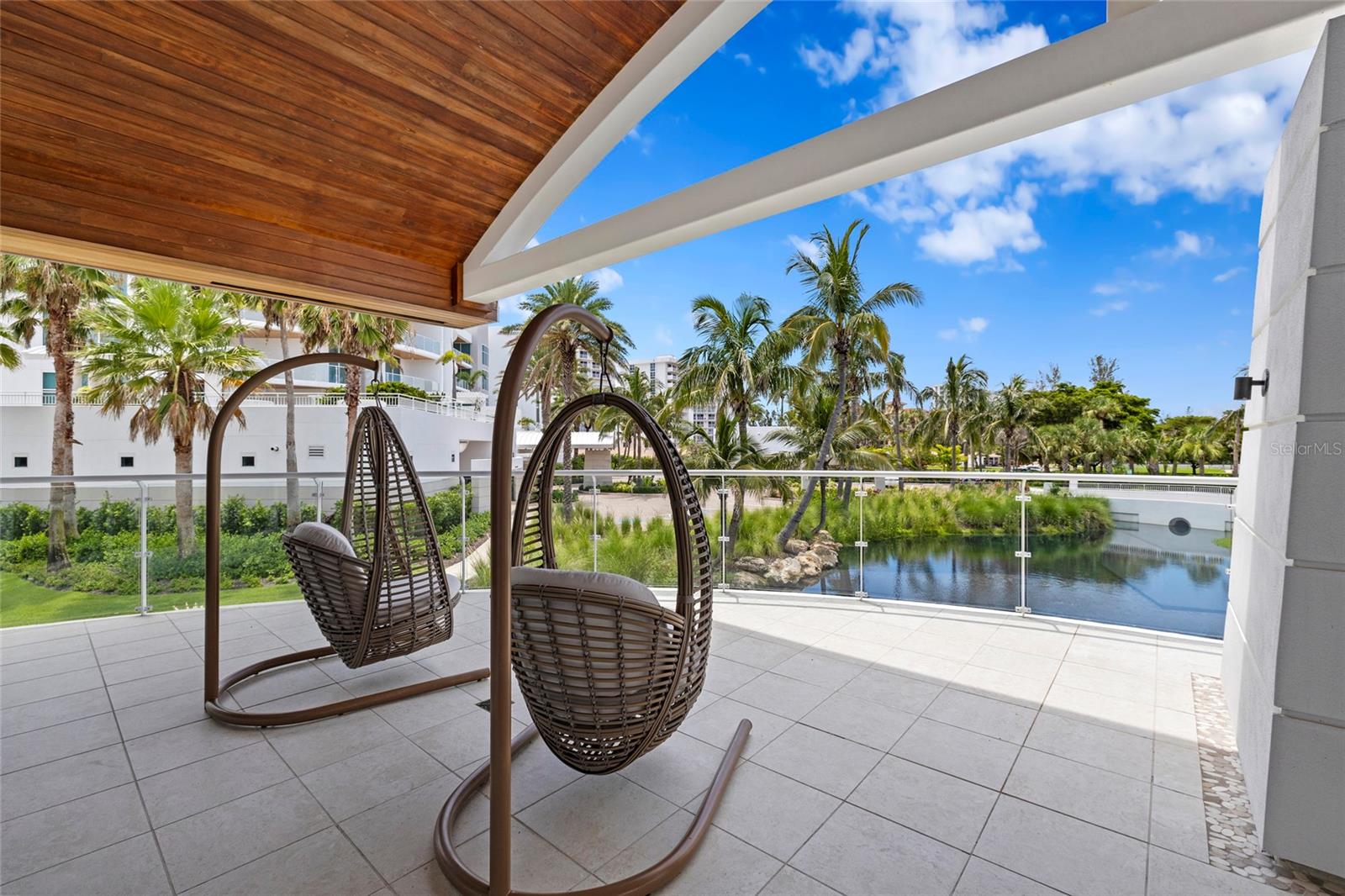 ARIA LONGBOAT KEY - Residential