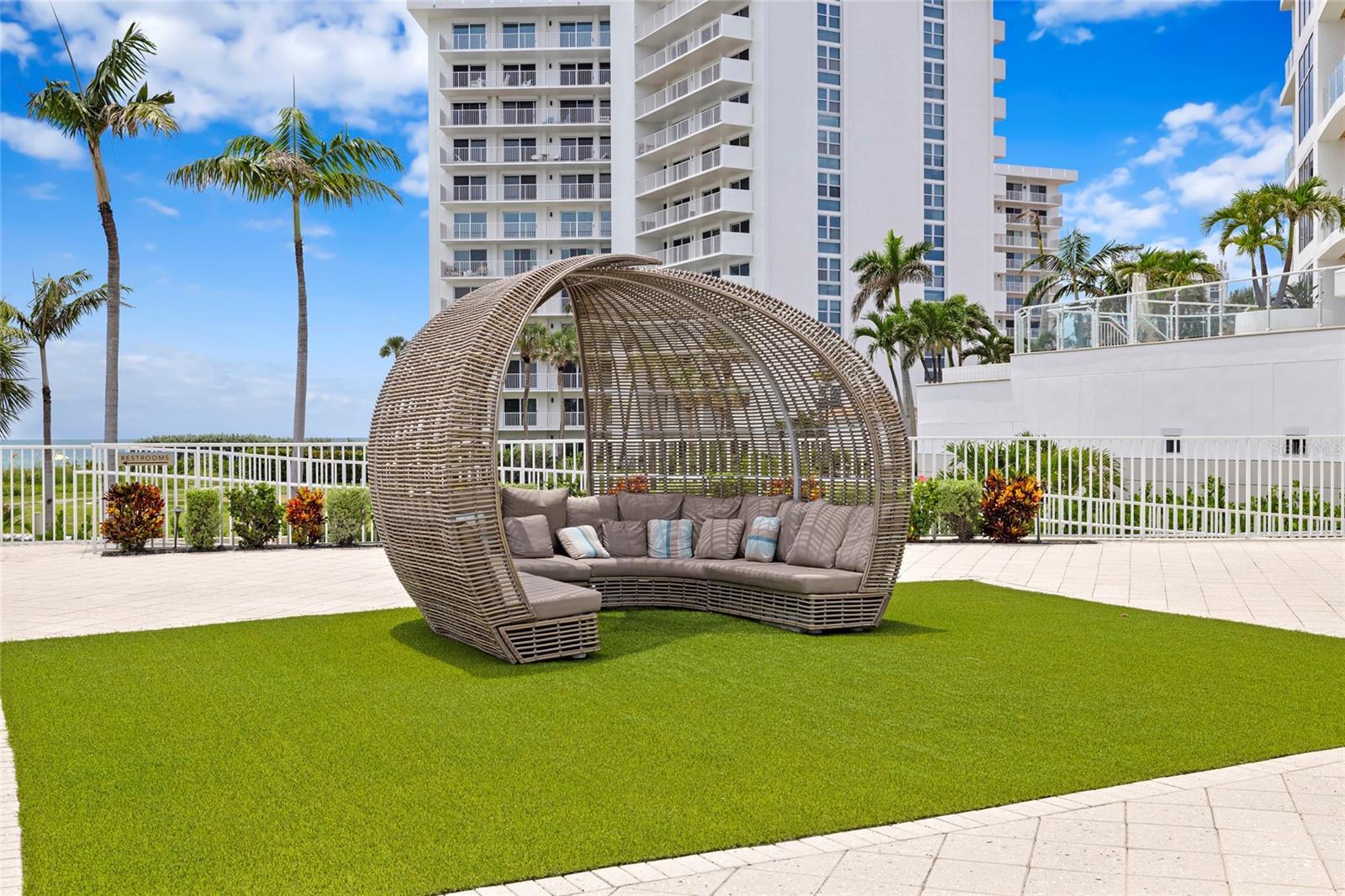 ARIA LONGBOAT KEY - Residential