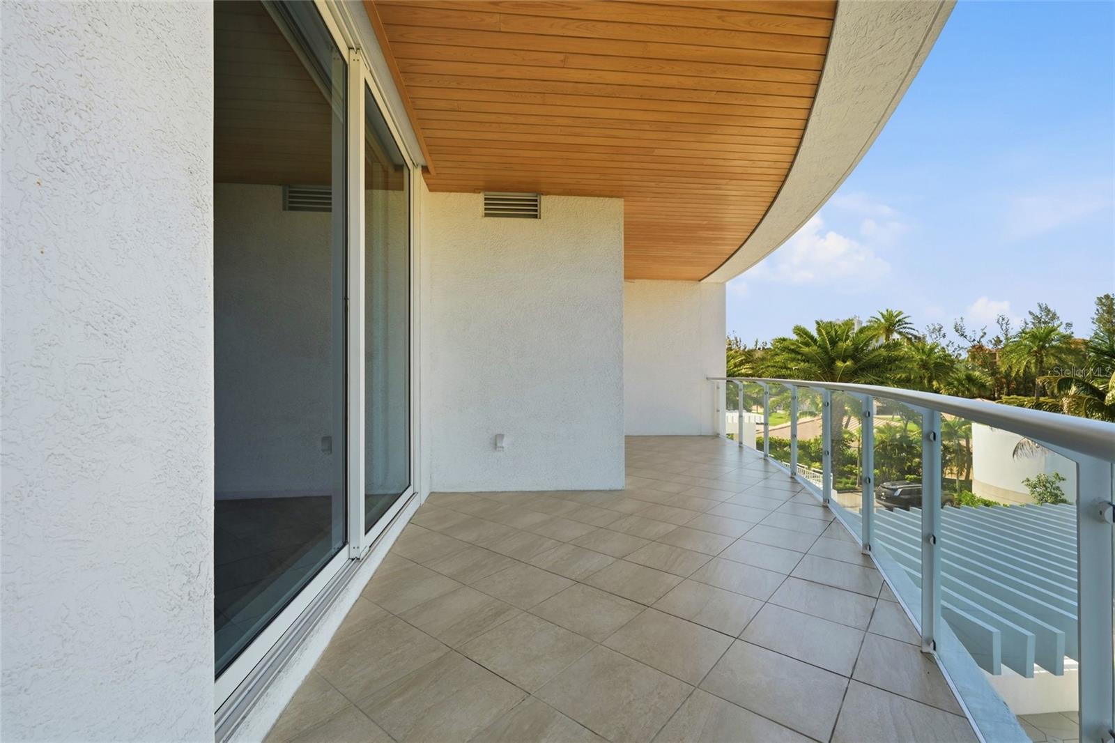 ARIA LONGBOAT KEY - Residential