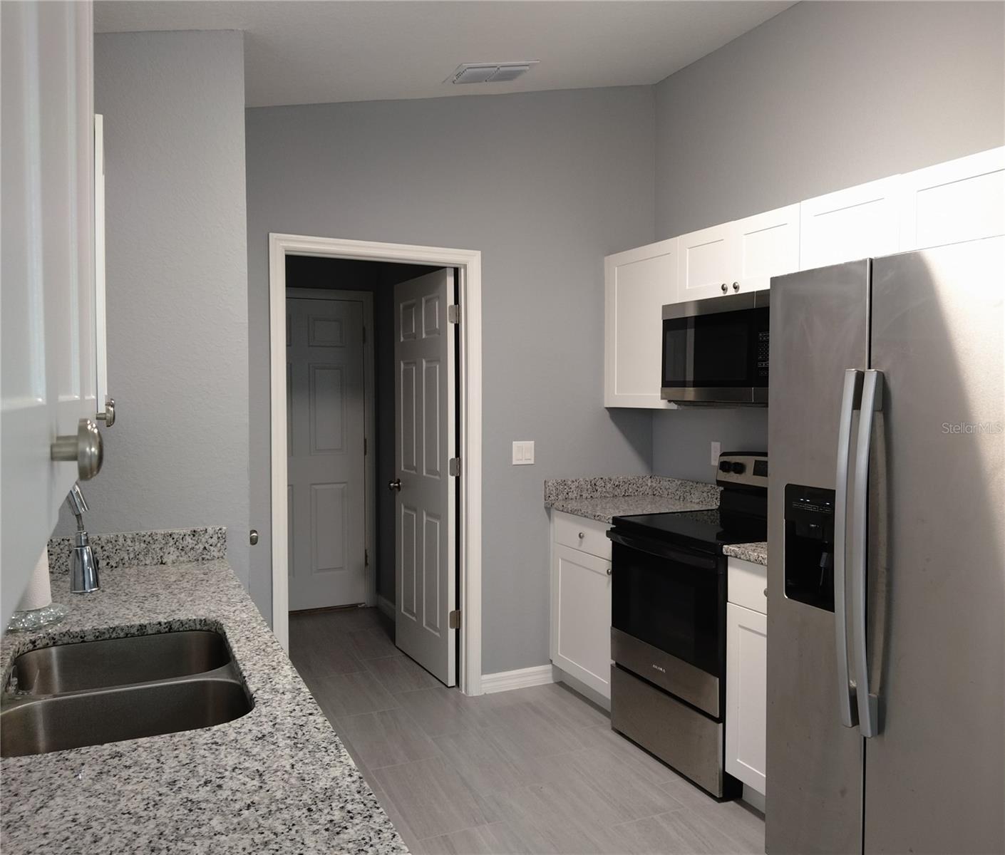 OCALA PARK ESTATES UN 2 - Residential