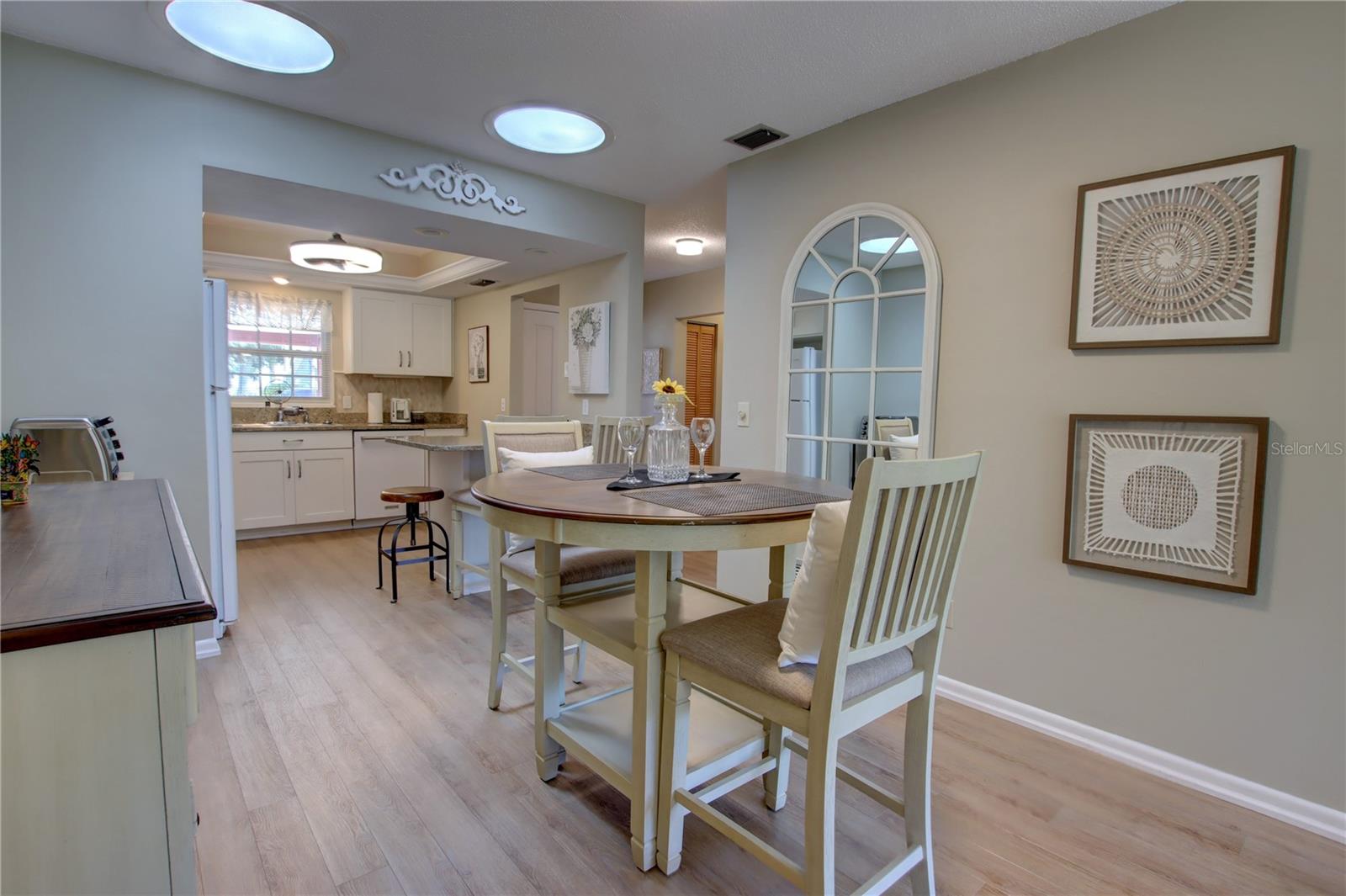 HARBOR POINT - Residential