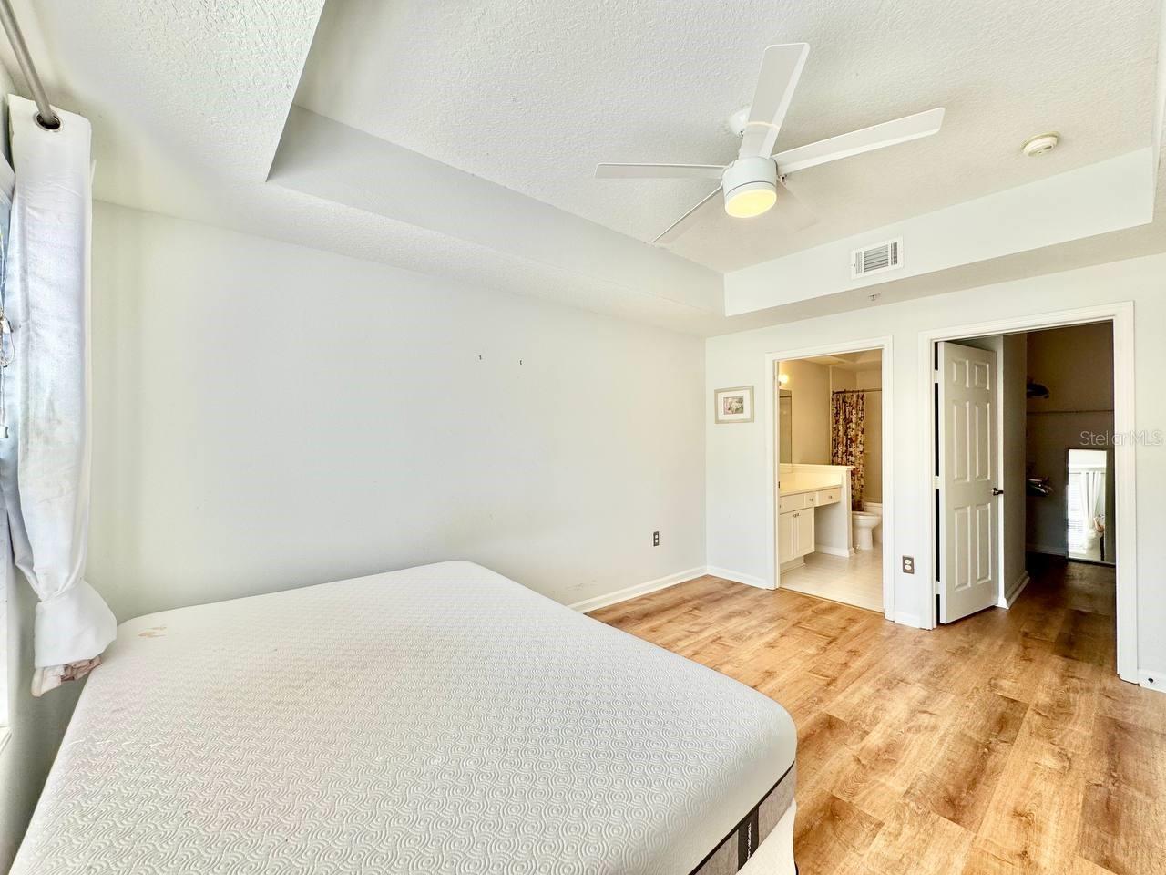 HYDE PARK WALK A CONDO - Residential Lease