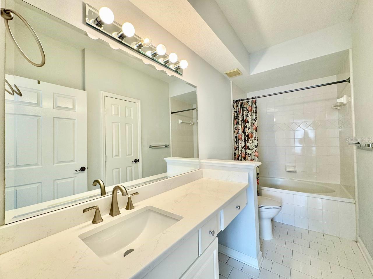 HYDE PARK WALK A CONDO - Residential Lease