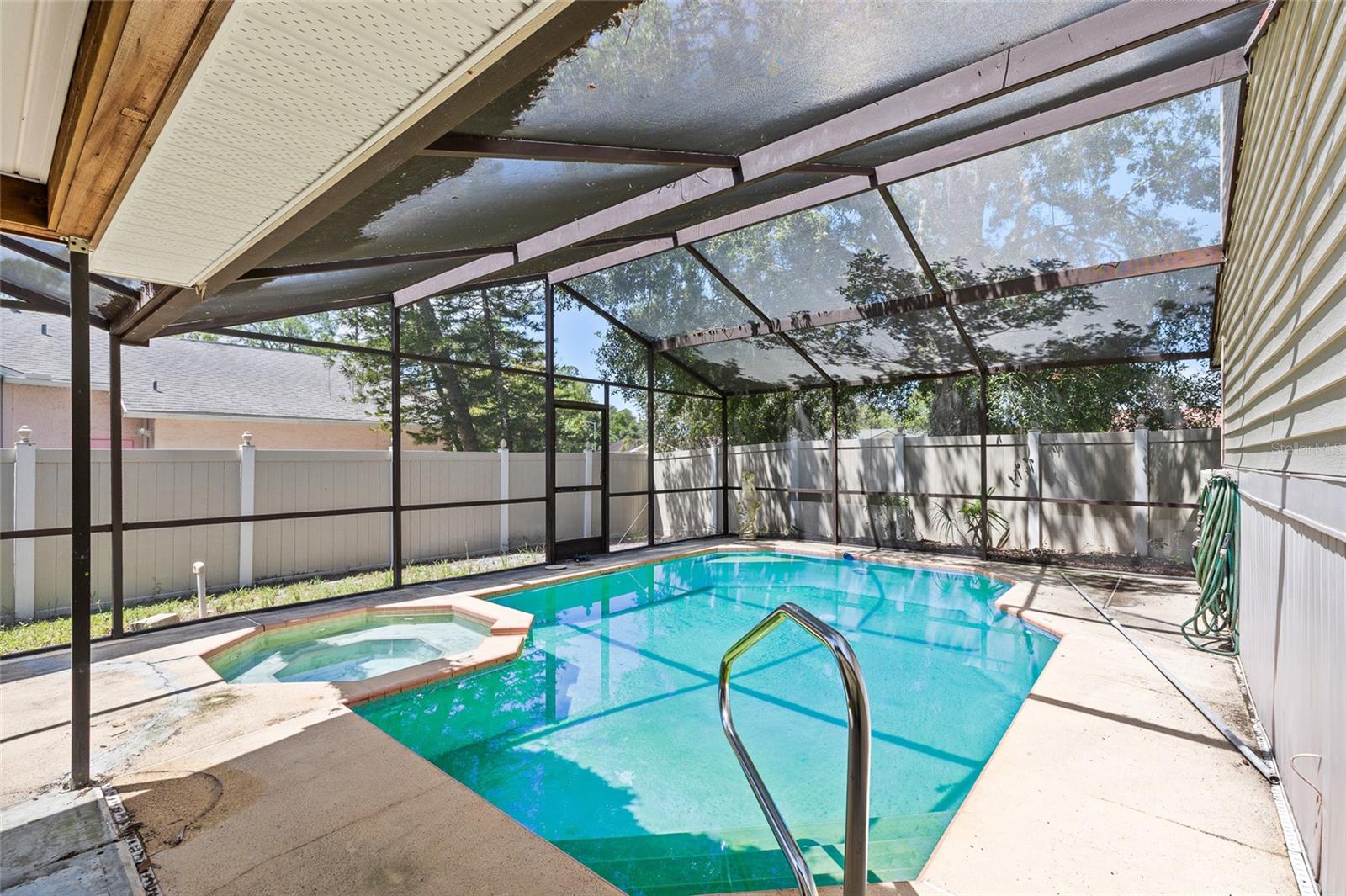 SHADOW OAKS SUB - Residential