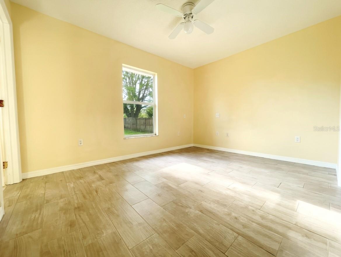 CROOKED LAKE PARK TR 02 - Residential