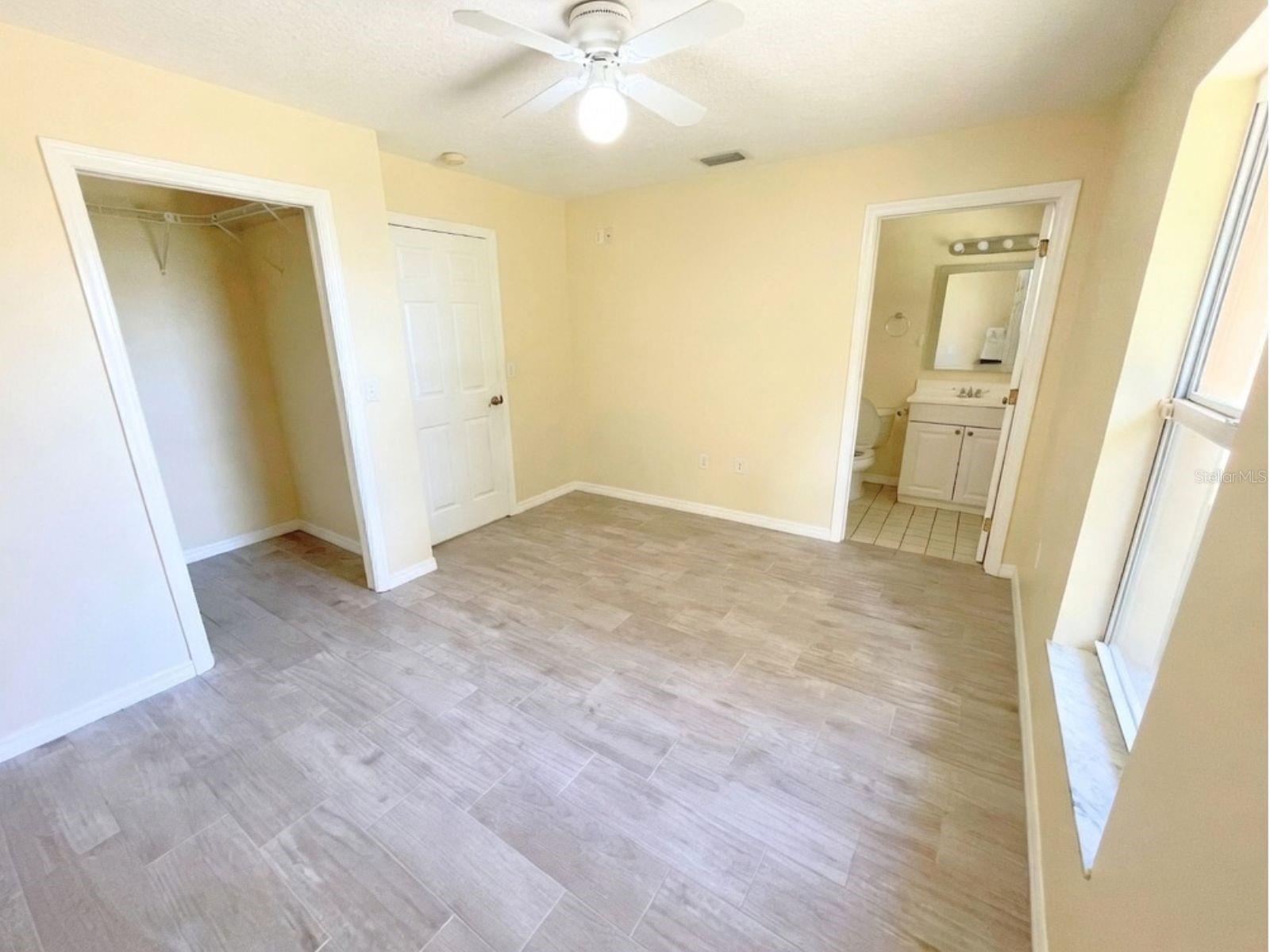CROOKED LAKE PARK TR 02 - Residential