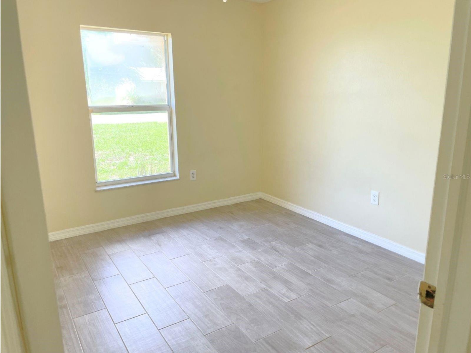 CROOKED LAKE PARK TR 02 - Residential
