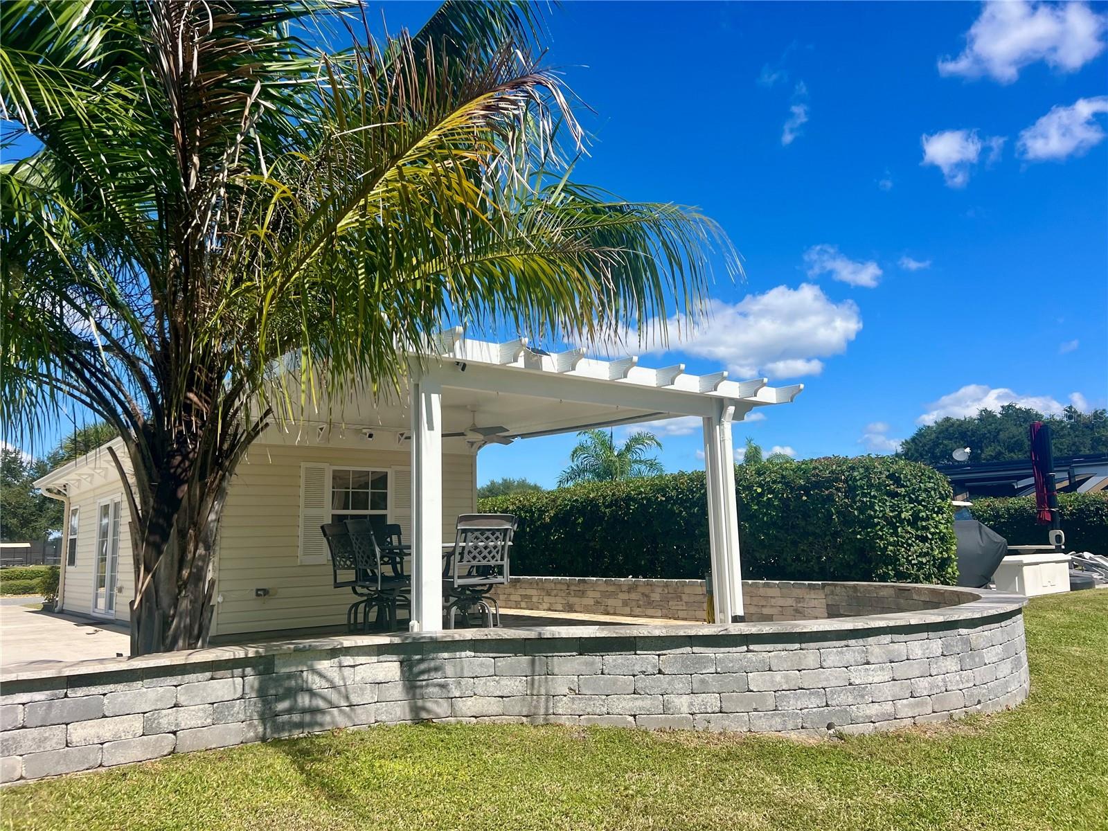 FLORIDA GRANDE MOTOR COACH RESIDENCE - Land