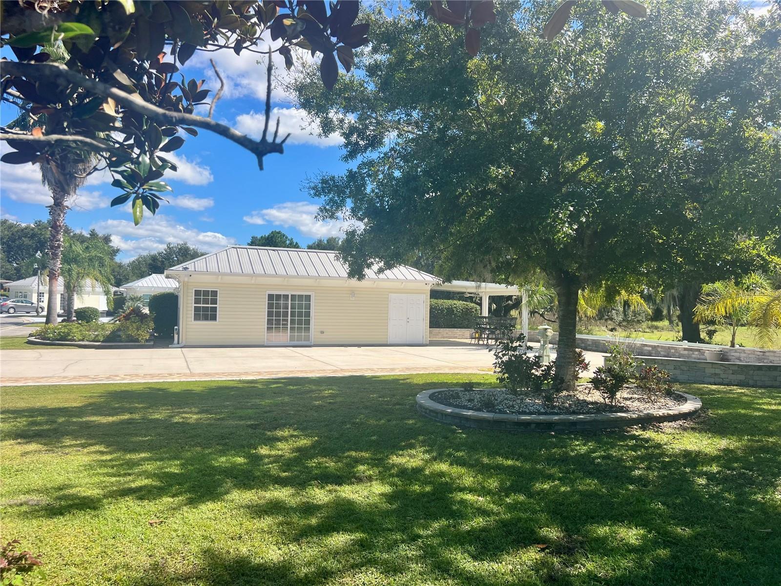 FLORIDA GRANDE MOTOR COACH RESIDENCE - Land