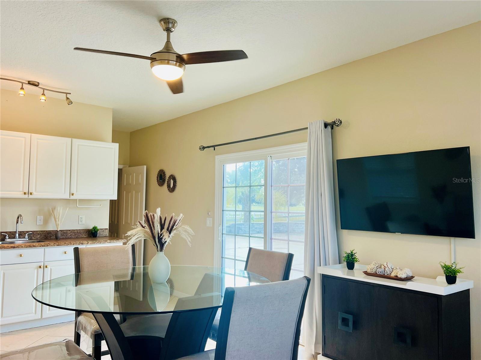 FLORIDA GRANDE MOTOR COACH RESIDENCE - Land