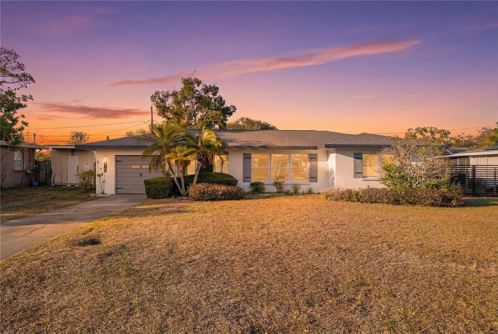 Photo of 1528 Citrus Street, Clearwater, FL 33756 (MLS # TB8481352)