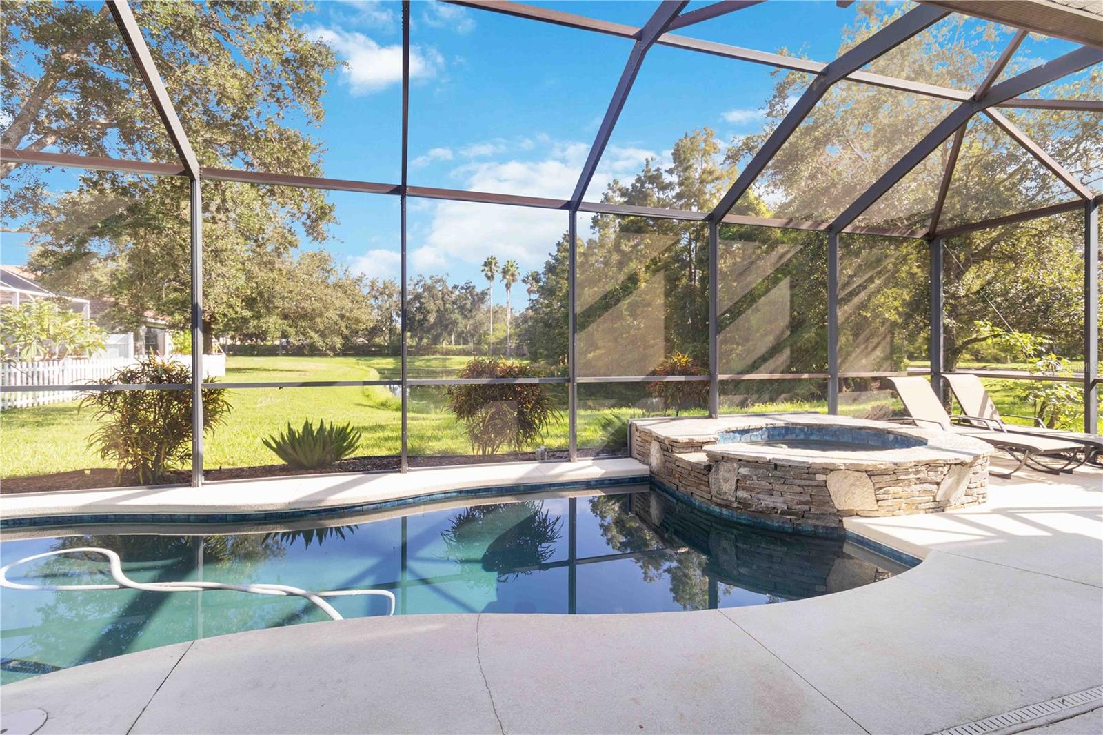 CROSSING CREEK VILLAGE PH I - Residential Lease