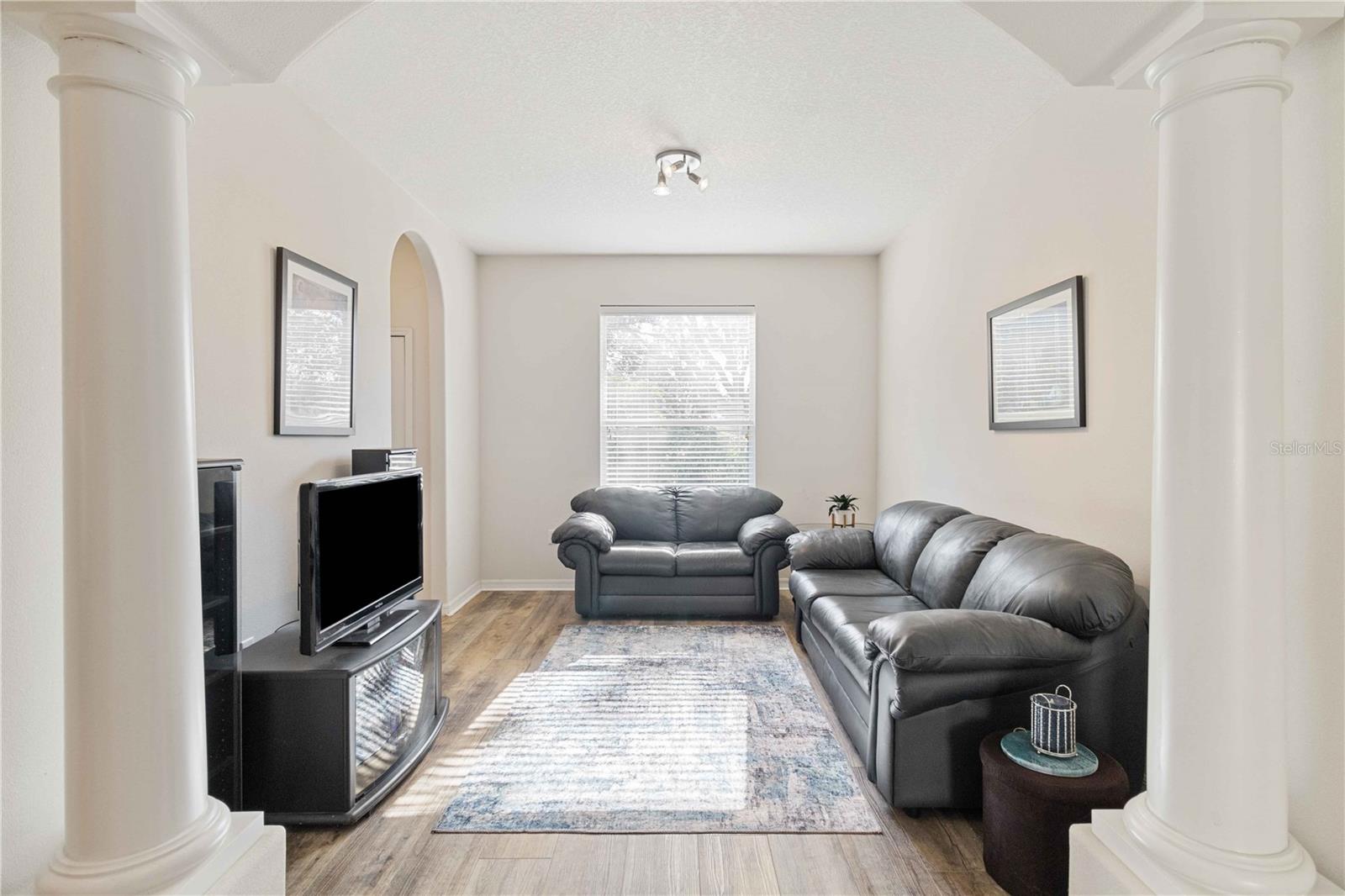 CROSSING CREEK VILLAGE PH I - Residential Lease